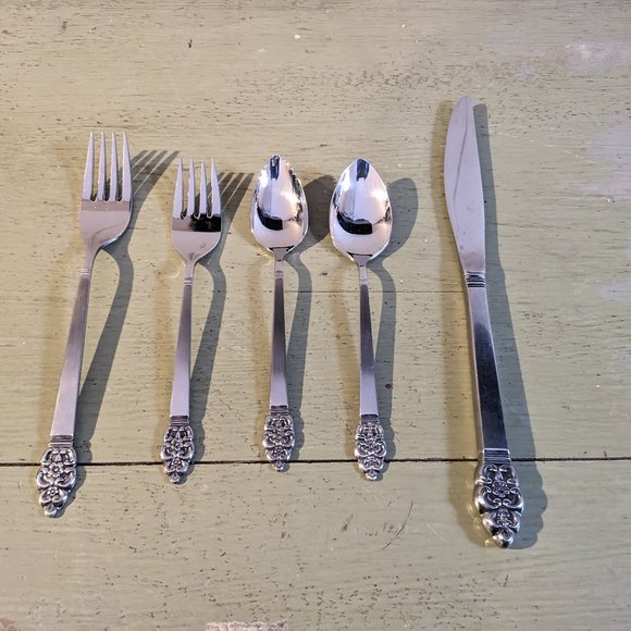 Oneidacraft Nordic Crown Deluxe Stainless Flatware Set 5 pc Place Setting POOS - Picture 1 of 8